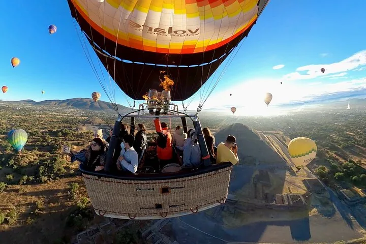 Teotihuacan Hot Air Balloon Flight from Mexico City / Volare — photo 2