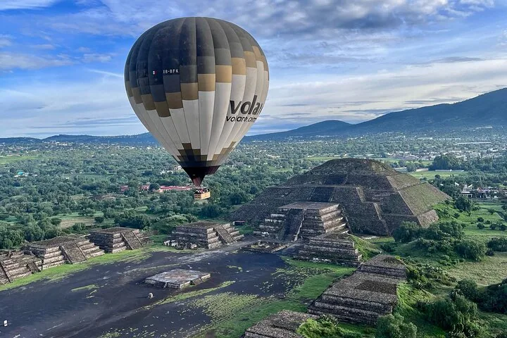 Teotihuacan Hot Air Balloon Flight from Mexico City / Volare — photo 3