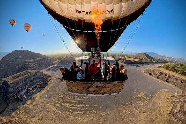 Teotihuacan Hot Air Balloon Flight from Mexico City / Volare — photo 4